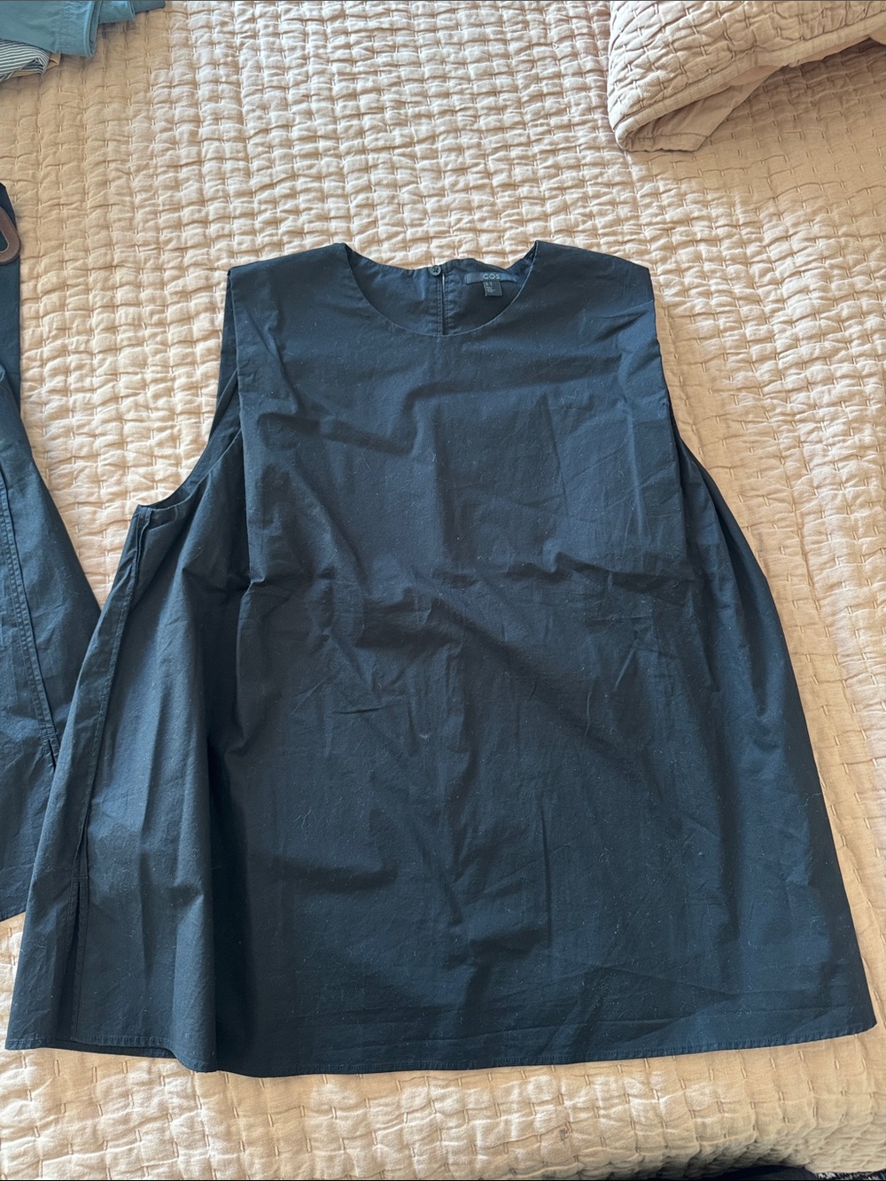 COS NWOT Black Sleeveless Shell Top Poplin 12